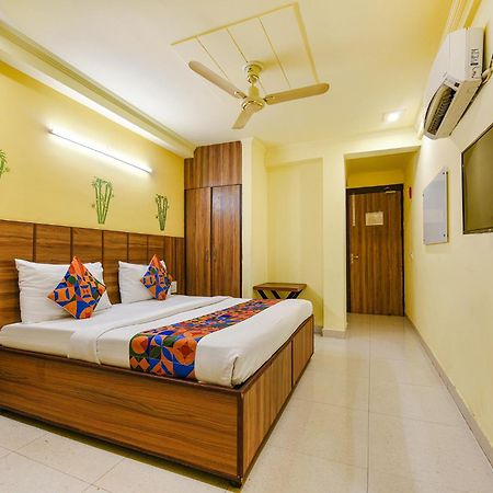 Fabhotel Ishtara Auberge - Nr Yashobhoomi Convention Centre New Delhi Exterior photo