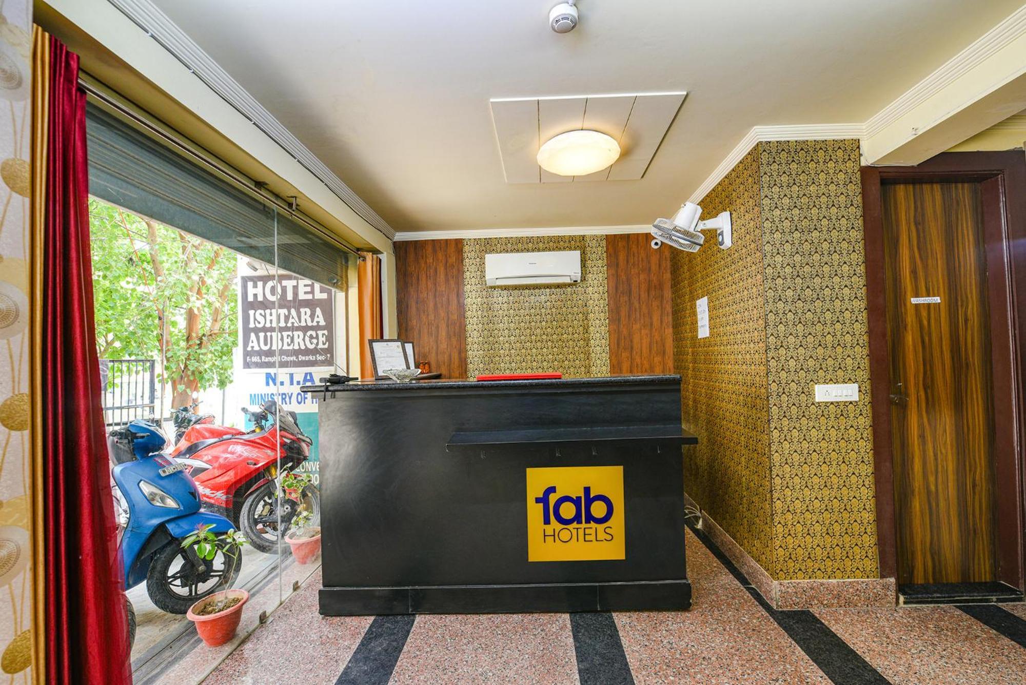 Fabhotel Ishtara Auberge - Nr Yashobhoomi Convention Centre New Delhi Exterior photo