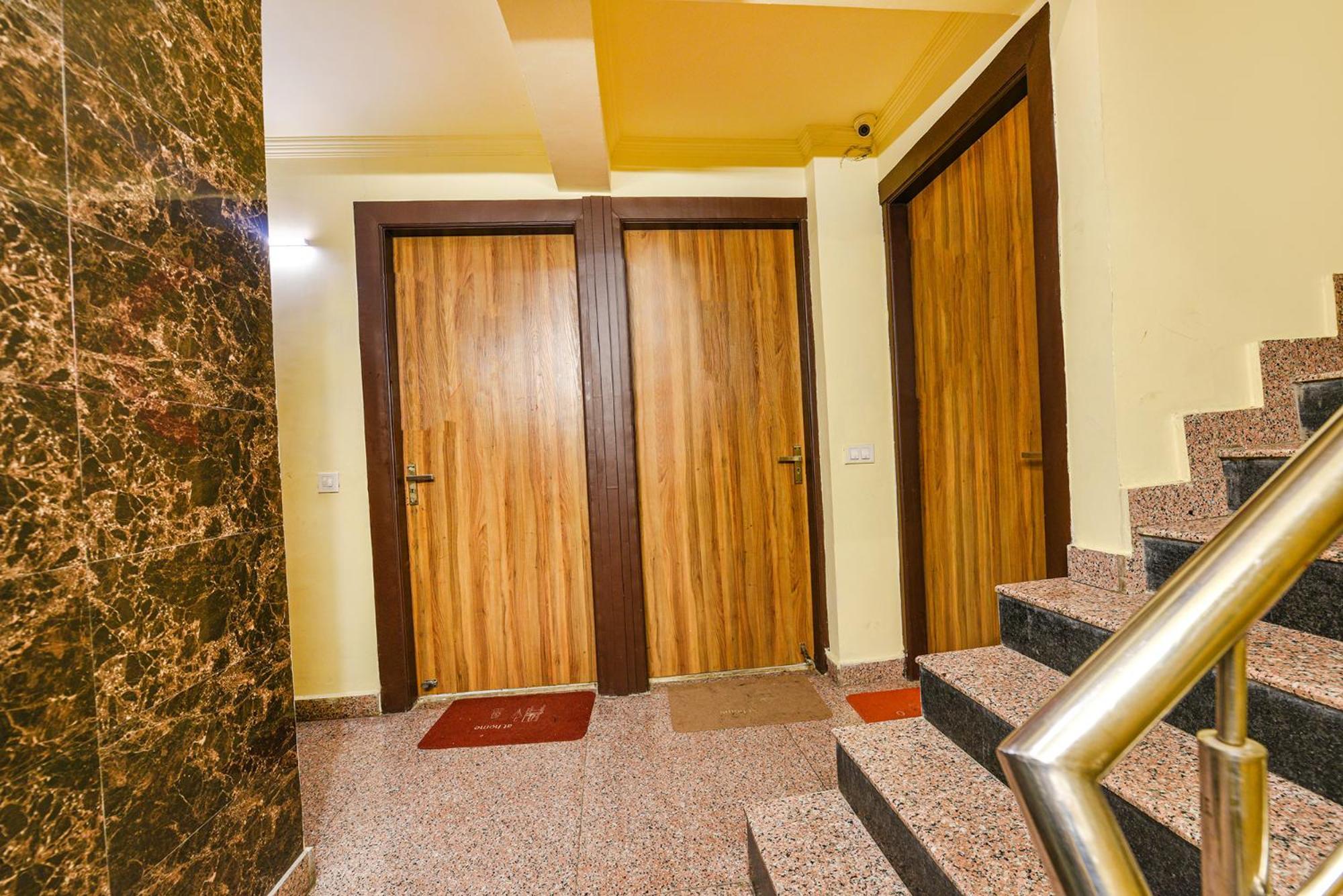 Fabhotel Ishtara Auberge - Nr Yashobhoomi Convention Centre New Delhi Exterior photo