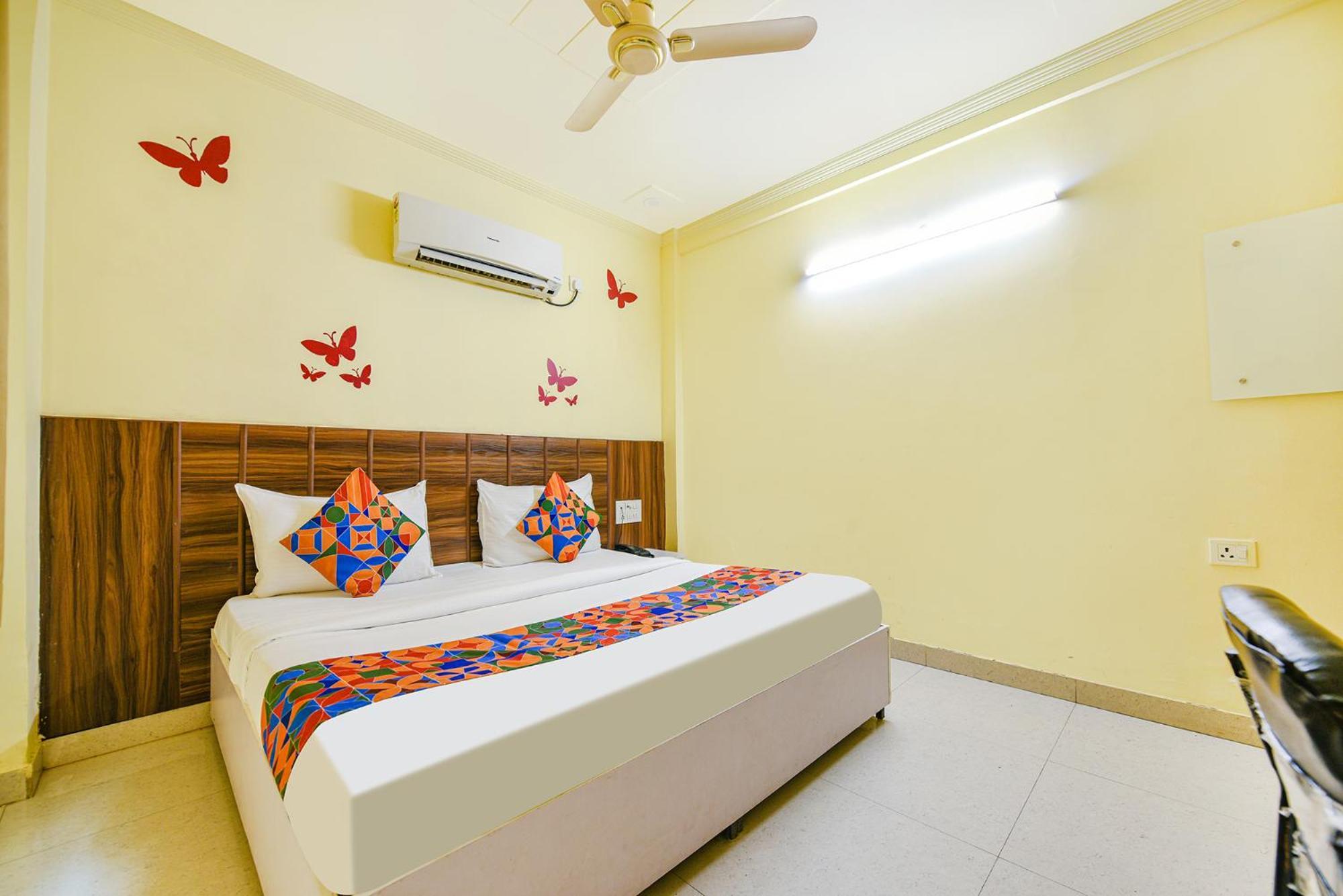 Fabhotel Ishtara Auberge - Nr Yashobhoomi Convention Centre New Delhi Exterior photo