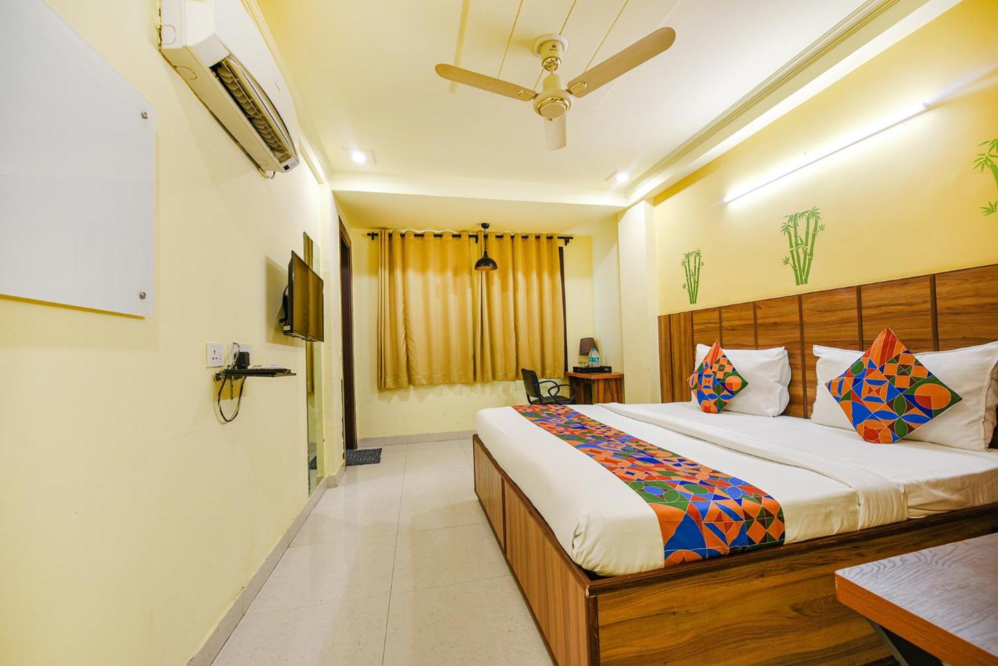 Fabhotel Ishtara Auberge - Nr Yashobhoomi Convention Centre New Delhi Exterior photo